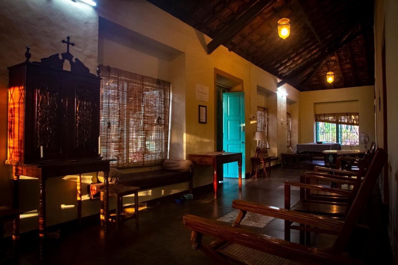 The Bungalow Bogmalo An 1880 Indo Portuguese Heritage Beach Villa South Goa Room photo