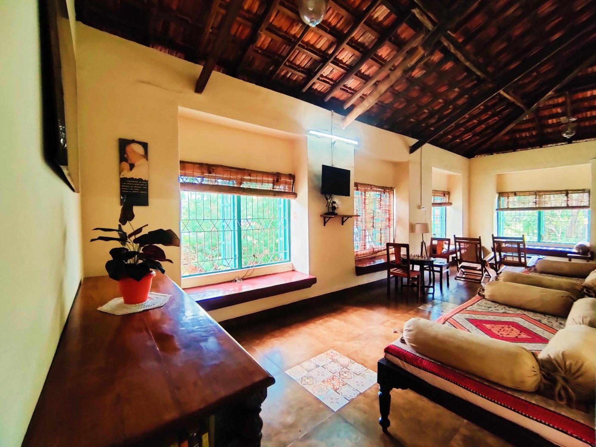 The Bungalow Bogmalo An 1880 Indo Portuguese Heritage Beach Villa South Goa Exterior photo
