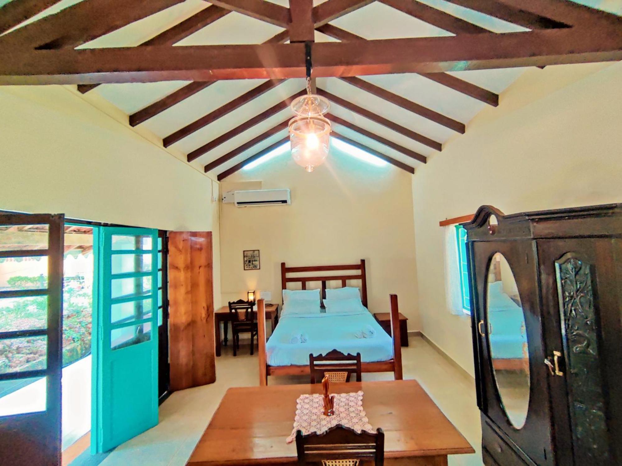 The Bungalow Bogmalo An 1880 Indo Portuguese Heritage Beach Villa South Goa Exterior photo
